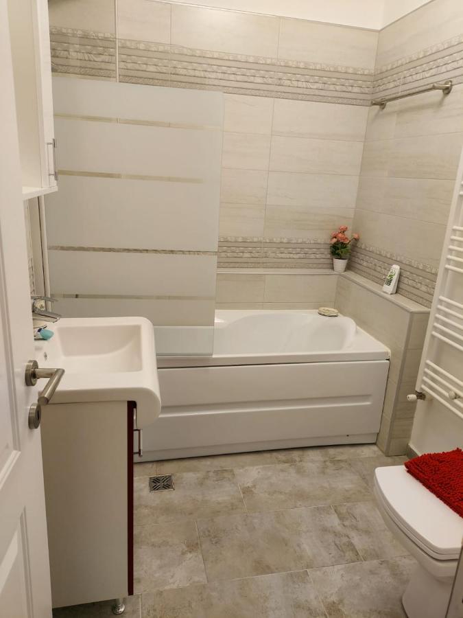 Nk47 Apartment Constanţa Eksteriør billede
